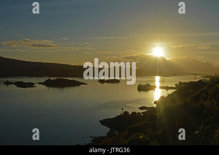 Île de Skye Bridge au coucher du soleil Banque D'Images