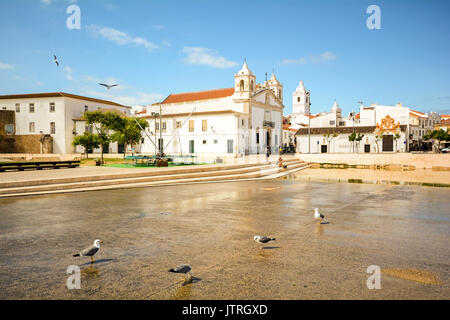 Voir à l'église Igreja de Santo Antonio dans la vieille ville du centre historique de Lagos, Algarve Portugal Banque D'Images