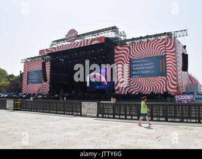 Budapest, Hongrie. 09Th Aug 2017. Photo de la scène de musique à l'île de Sziget (') Festival, prise le Obudaer island, une île sur le Danube à Budapest, Hongrie, 09 août 2017. Le festival de musique (anciennement connu sous le Eurowoodstock) aura lieu entre 09 et 18 août. Photo : Ursula Düren/dpa/Alamy Live News Banque D'Images