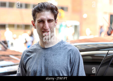 New York, le Brésil. 10 août, 2017. Buddy la contrainte est vu dans Nolita sur l'île de Manhattan à New York aux États-Unis ce jeudi, 10. Brésil : Crédit Photo Presse/Alamy Live News Banque D'Images