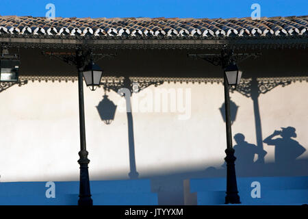 Silhouettes de plusieurs hommes dans une arène, Andalousie, Espagne Banque D'Images