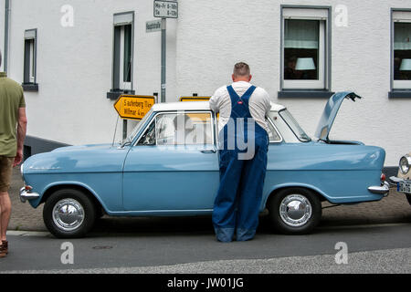 Deutschland, Hessen, Wettenberg Krofdorf-Gleiberg : Oldtimer Festival 'golden oldies', Opel Kadett. Banque D'Images