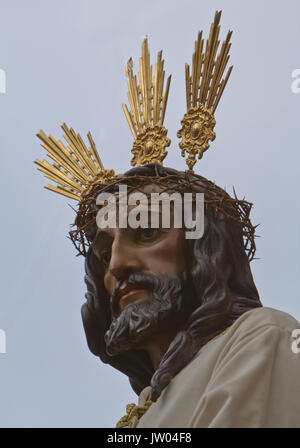 La figure de la Fraternité de Jésus dans le sauvetage pendant la Semana Santa, Linares, Andalousie, Espagne Banque D'Images