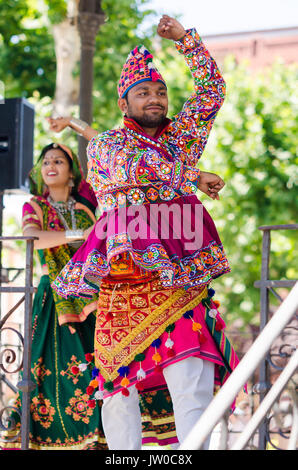 Badajoz, Espagne - 15 juillet 2017. Danseurs indiens au cours de la célébration de l'international festival folklorique à Badajoz Banque D'Images