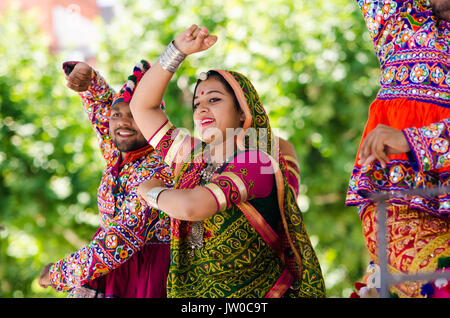 Badajoz, Espagne - 15 juillet 2017. Danseurs indiens au cours de la célébration de l'international festival folklorique à Badajoz Banque D'Images