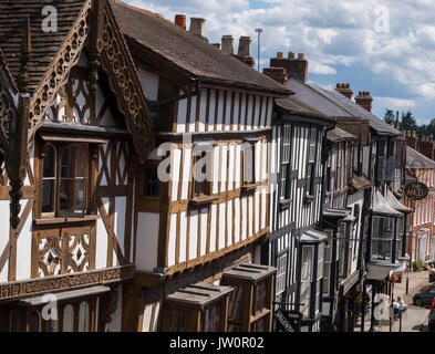 Bâtiments à colombages dans Broad Street, Ludlow, Shropshire, Angleterre, Royaume-Uni Banque D'Images