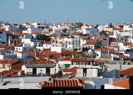 À la recherche sur la ville de Skiathos sur l'île grecque de Kos. L'île a été l'un des endroits pour le film 2008 Mamma Mia. Banque D'Images