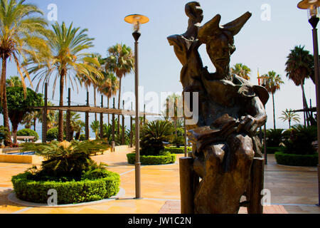 Salvador Dali sculpture. La ville de Marbella, Costa del Sol, Andalousie, espagne. Photo prise - 26 juillet 2017. Banque D'Images