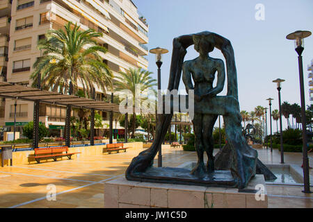 Salvador Dali sculpture. La ville de Marbella, Costa del Sol, Andalousie, espagne. Photo prise - 26 juillet 2017. Banque D'Images