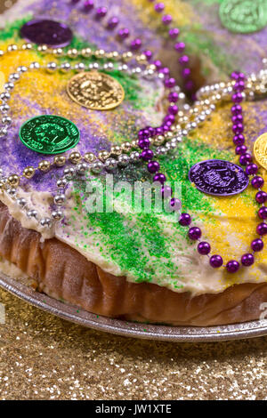 King Cake sur Gold Glitter Banque D'Images