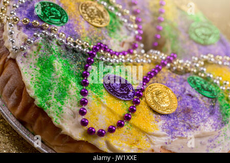 King Cake sur Gold Glitter Banque D'Images