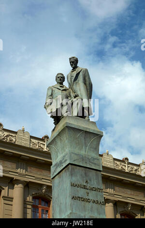 Statue de Manuel Montt et Antonio Varas, Plaza Montt-Varas, Santiago, Chili, Amérique du Sud Banque D'Images