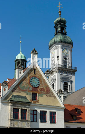 Hôtel de ville, et clocher de l'église paroissiale de la ville St Georg, Marienplatz, 85399, Upper Bavaria, Bavaria, Germany Banque D'Images