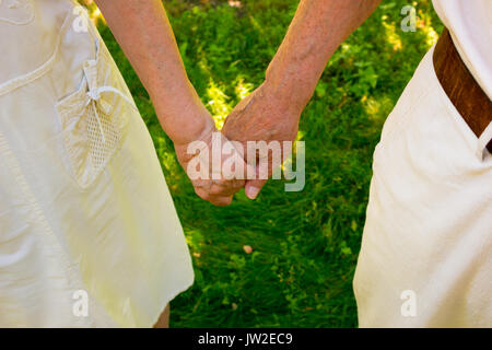 L'analyse du concept de l'amitié et l'amour entre vieux, homme, femme Banque D'Images