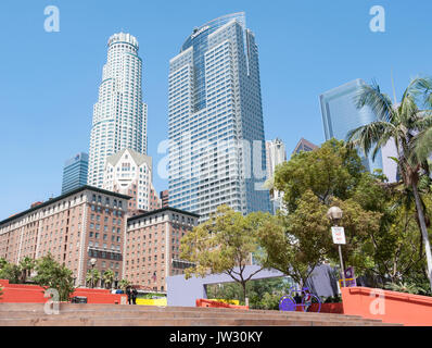 03 septembre 2016. Los Angeles - Etats-Unis d'Amérique. À la recherche jusqu'au quartier financier moderne des gratte-ciel de Los Angeles. Banque D'Images