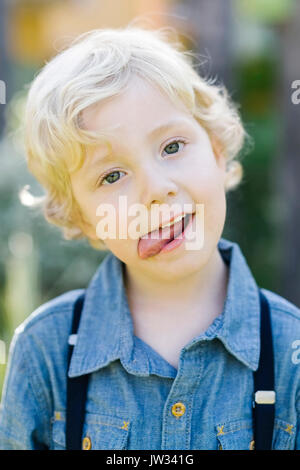 Portrait of boy (4-5) Banque D'Images