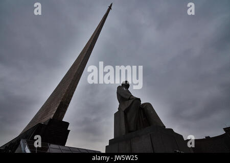 'Stella' monument à Moscou pour l'astronautique et les scientifiques. Banque D'Images