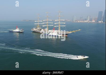 Qingdao, Chine. 11 août, 2017. Voilier russe Pallada ajoute du brillant à Qingdao et Semaine internationale de la voile à Qingdao, Festival de l'océan à l'est de la Chine La province du Shandong, le 11 août, 2017. Pallada est l'un des plus grands voilier dans le monde. Crédit : SIPA Asie/ZUMA/Alamy Fil Live News Banque D'Images