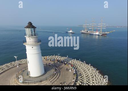 Qingdao, Chine. 11 août, 2017. Voilier russe Pallada ajoute du brillant à Qingdao et Semaine internationale de la voile à Qingdao, Festival de l'océan à l'est de la Chine La province du Shandong, le 11 août, 2017. Pallada est l'un des plus grands voilier dans le monde. Crédit : SIPA Asie/ZUMA/Alamy Fil Live News Banque D'Images