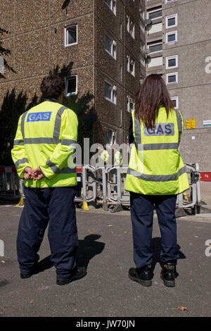 Londres, Royaume-Uni. Août 11, 2017. Southwark autorité locale de gaz dangereux des coupes à des centaines de résidents à l'immobilier conseil Ledbury Peckham, dans le sud de Londres, au Royaume-Uni. Credit : Julio Etchart/Alamy Live News Banque D'Images