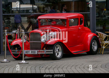 Vieille Ford Coupe Hot Rod Classic Car sur l'affichage à Riga, Lettonie Banque D'Images