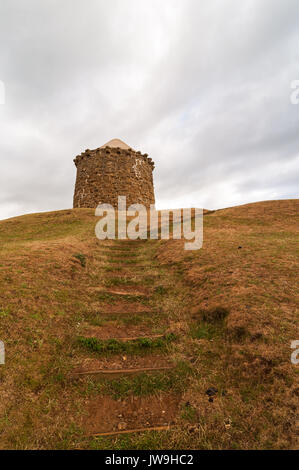 Burton Dassett Hills Country Park avec balise de pierre, dans le Warwickshire, Royaume-Uni Banque D'Images