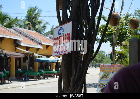 Bia Hoi, bière fraîche, Hoi An, Vietnam, 2015 Banque D'Images