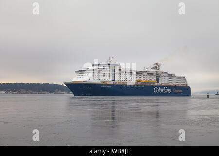 OSLO, Norvège - 28 févr. 2016 Couleur : Magie de la Color Line arrivant à Oslo Banque D'Images