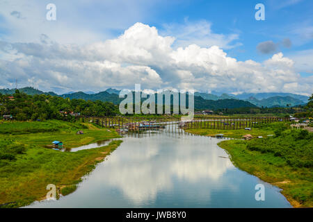 De mon point de vue rural Bridge à Sangkhlaburi, Kanchanaburi, Thaïlande Banque D'Images