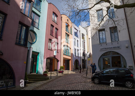 BREMEN, ALLEMAGNE - 16 Apr 2016 : maisons colorées dans la ville historique de Schnoorviertel à Brême, Allemagne Banque D'Images