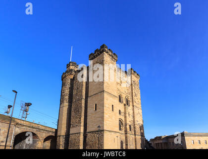 Le donjon du château de Newcastle à Newcastle-upon-Tyne, dans le Nord de l'Angleterre. Le Donjon est une cité médiévale et date du 12ème siècle. Banque D'Images