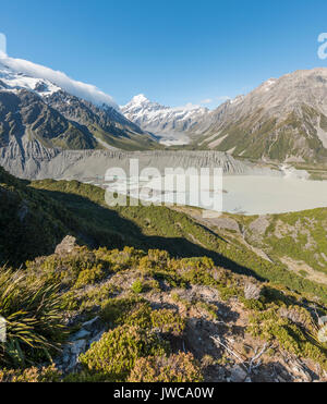 Vue sur le lac Glacier Mueller Lake, montage arrière Cook, Parc National du Mont Cook, Alpes du Sud, Hooker Valley, Canterbury Banque D'Images