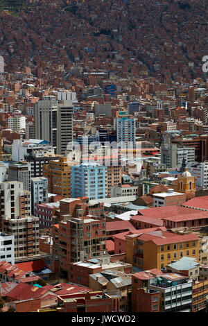 Centre ville et des maisons de brique sur des pentes raides, vu de Mirador Killi Killi, La Paz, Bolivie, Amérique du Sud Banque D'Images