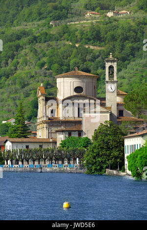 Église San Zenone, sale marasino sur le lac d'Iseo, Brescia, Lombardie, Italie Banque D'Images