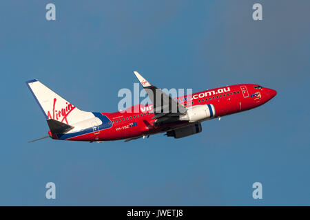 Virgin Blue Airlines Boeing 737-7FE VH-VBZ au départ de l'Aéroport International de Melbourne. Banque D'Images