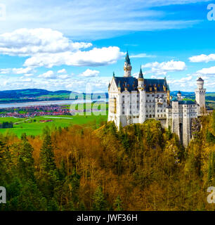 Hohenschwangau, Allemagne - le 28 mai 2017 : Le château de Neuschwanstein à Hohenschwangau Banque D'Images