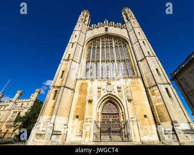 Kings College Chapel (commencé en 1446 Henry VI, de prendre plus de 100 ans à terminer) dans le parc de Kings College, qui fait partie de l'Université de Cambridge Banque D'Images