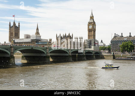 Big Ben et les chambres du Parlement, Westminster, London, UK Banque D'Images
