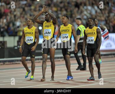 Londres, Royaume-Uni. 12Th Aug 2017. Usain Bolt (JAM) et son équipe de la saluer la foule. Championnats du monde d'athlétisme de l'IAAF. Stade olympique de Londres. Queen Elizabeth Olympic Park. Stratford. Londres. UK. 12/08/2017. Credit : Sport en images/Alamy Live News Banque D'Images