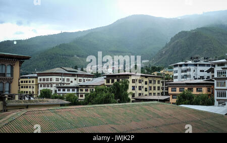 Thimphu, Bhoutan - Aug 29, 2015. Immeubles situés au centre-ville à Thimphu, Bhoutan. En Asie du Sud, le Bhoutan se classe premier à la liberté économique, la facilité de faire Banque D'Images