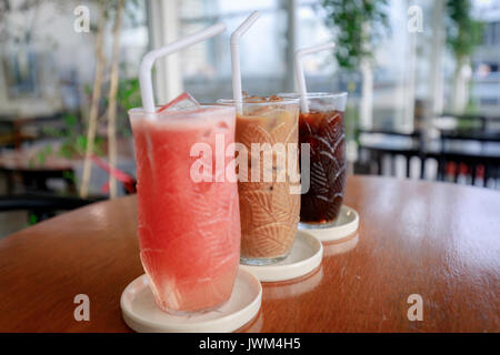 De glace, de boissons café vietnamien sur la table Banque D'Images