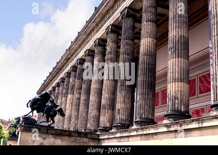 L'Alte Museum et le Lustgarten à Berlin Allemagne Banque D'Images