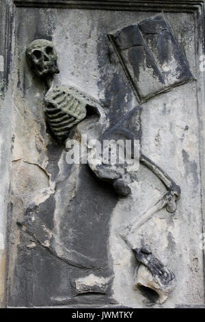 Pierres tombales dans grayfriiars kirkyard Edimbourg en Ecosse Banque D'Images