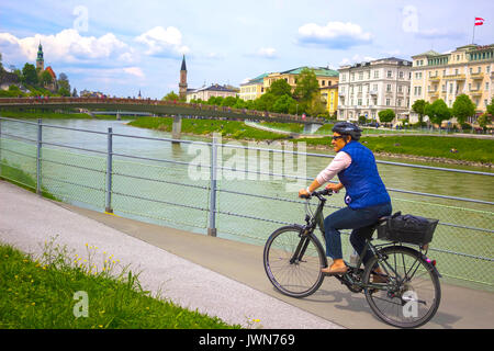 Salzbourg, Autriche - Mai 01, 2017 : le remblai à Salzbourg Banque D'Images