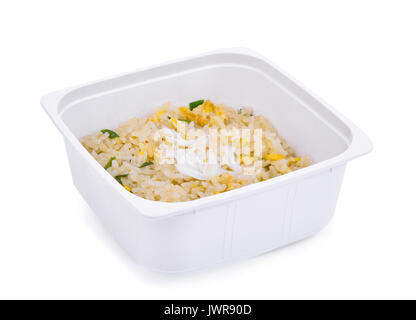 La malbouffe, crabe fried rice, en plastique blanc fort isolé sur fond blanc Banque D'Images