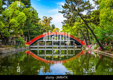 Osaka, Japon au pont Taiko Sumiyoshi Taisha Temple de Grand. Banque D'Images