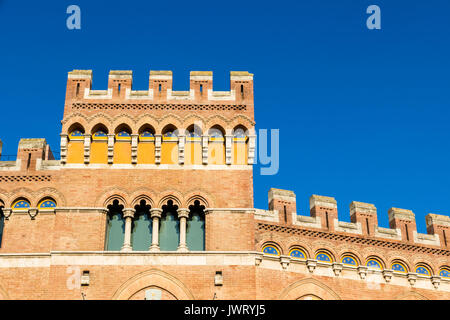 Palazzo Aldobrandeschi (Palazzo della Provincia) dans le centre-ville de Grosseto, Italie Banque D'Images