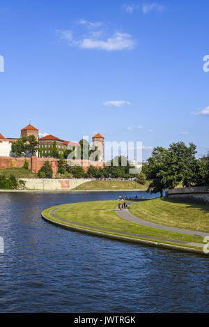 Cracovie, rivière Weichsel, le palais royal de Wawel sur Banque D'Images