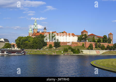 Cracovie, rivière Weichsel, le palais royal de Wawel sur Banque D'Images