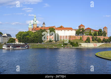 Cracovie, rivière Weichsel, le palais royal de Wawel sur Banque D'Images